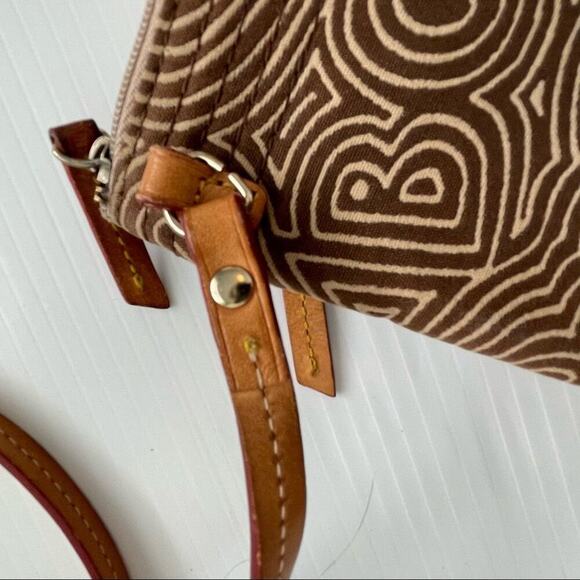 Vintage Dooney and Bourke canvas scribble letter pattern crossbody  pink lining - Picture 10 of 16